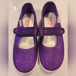 Cienta Girls Mary Jane Canvas Sneakers, purple metallic size 1.5 US, shown 32M